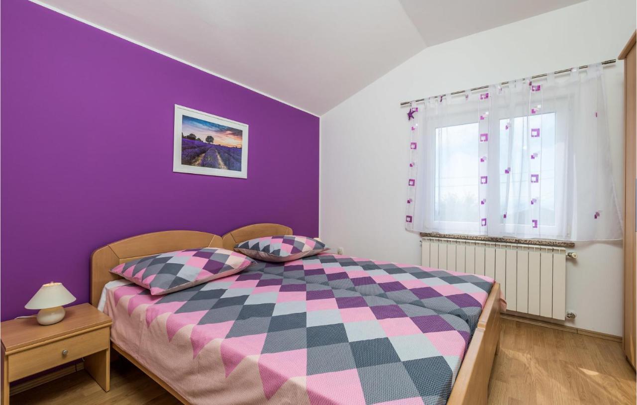 2 Bedroom Beautiful In Rukavac (Primorje-Gorski Kotar)