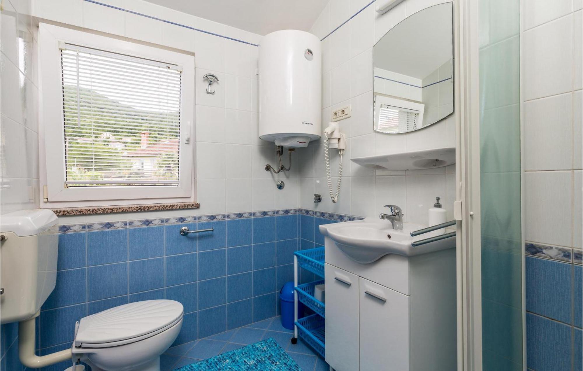 Apartman 2 Bedroom Beautiful In